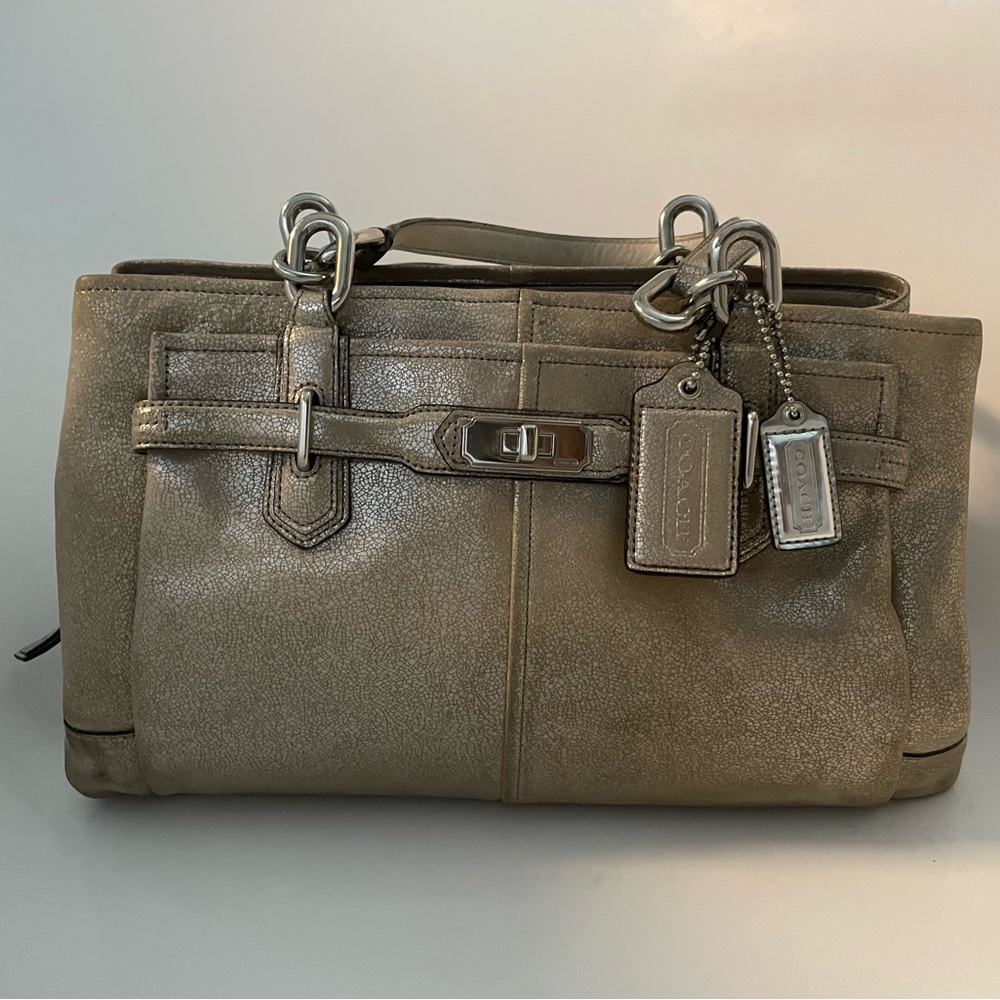 Coach silver shoulder bag, great condition!